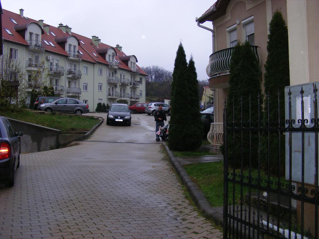 Kristaly Apartman Erlau Zimmer foto