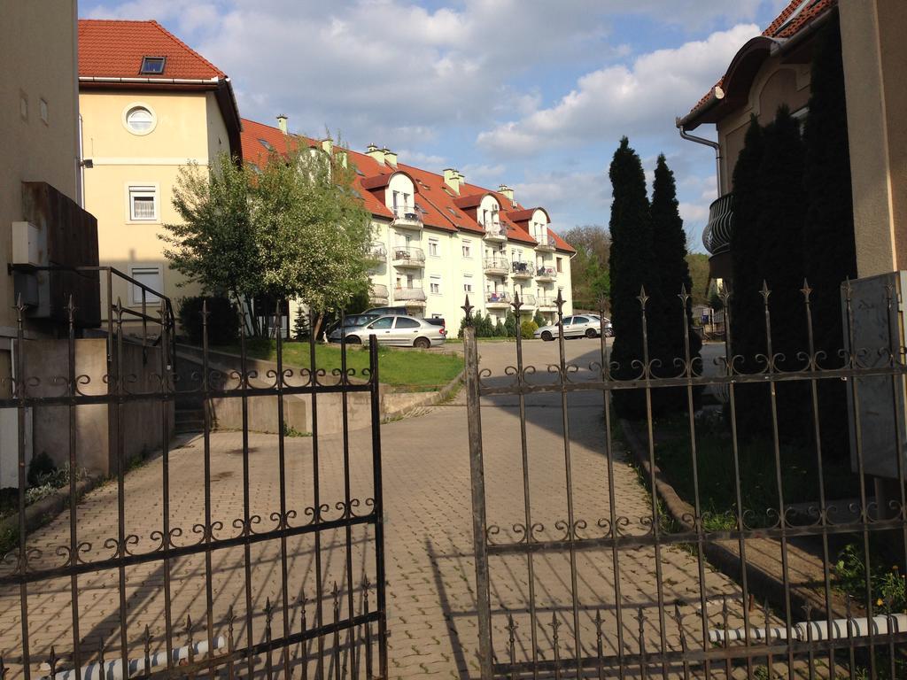 Kristaly Apartman Erlau Exterior foto